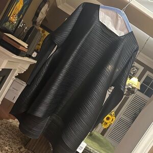 ISSEY MIYAKE pleats please